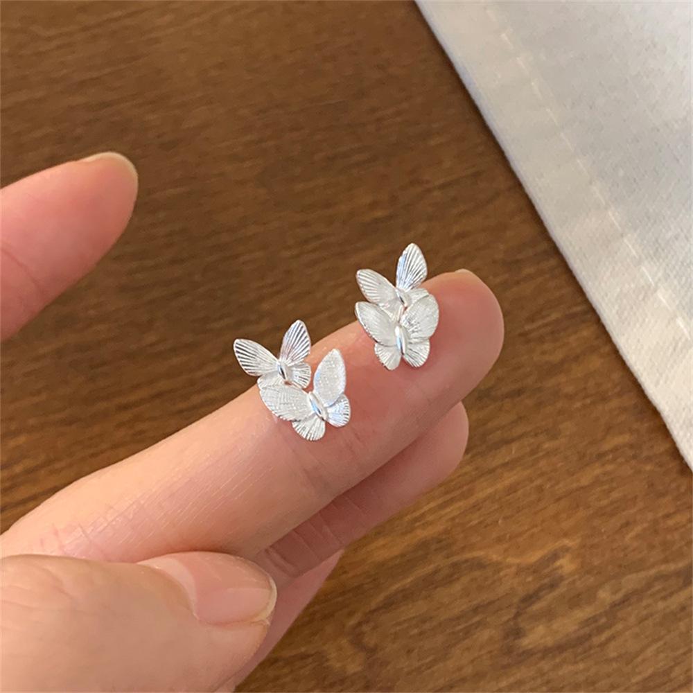

925 sterling silver butterfly stud earrings Mori fairy sweet foreign earrings do not fade earrings tide