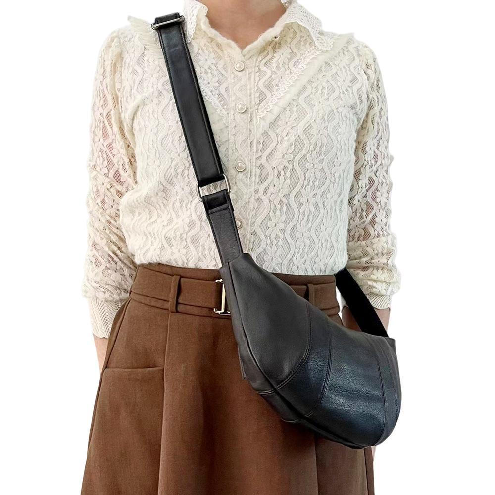 Wind Casual Leather Women'S Bag Croissant Bag Black Cowhide Splicing Shoulder Messenger Women'S Bag Retro Bag