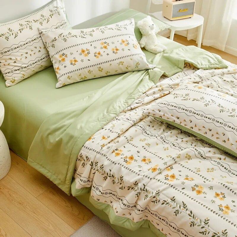 Summer Thin Cool Quilt Bedding Home Textiles Children Student Dormitory Cartoon Soft Comfortable Blanket Air-conditioning Quilt