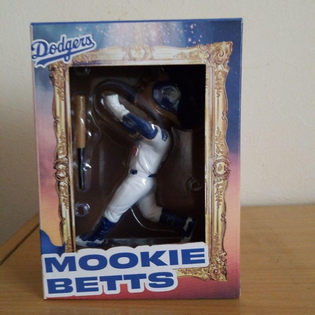 

[USED] Mookie Betts Los Angeles Dodgers Figure