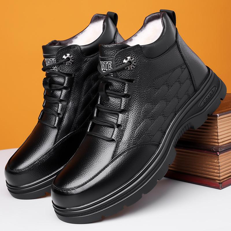 

Модные новые дизайнерские кожаные бархатные ботильоны на платформе для мужчин, зимние мужские хлопковые туфли с мягкой подошвой, модные черные теплые мужские зимние ботинки 38