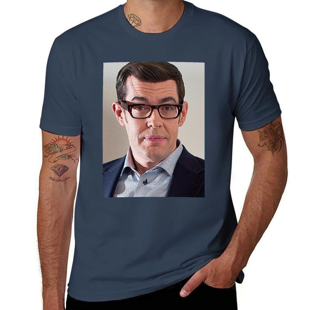 Richard Osunisex Tshirt Basic Tee Shirt For Everyday Outfit