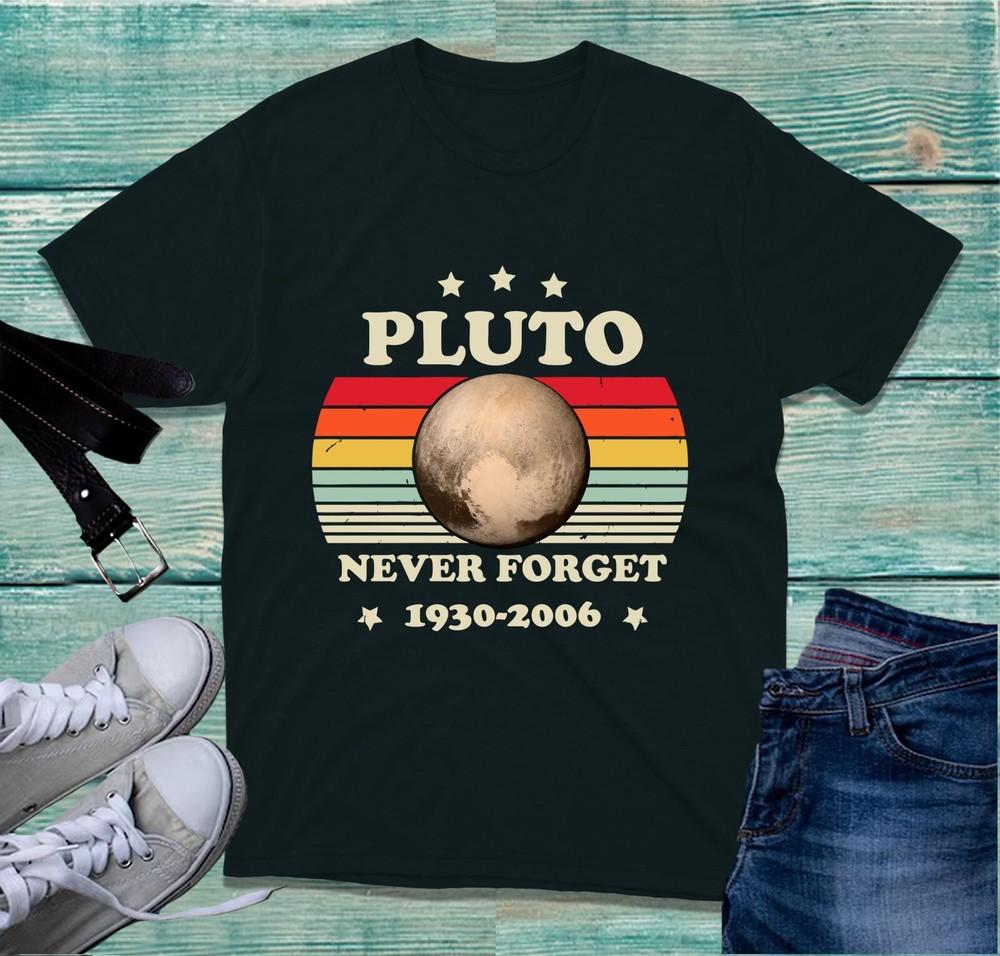 Pluto Never Forget 19302006 Retro Style Tshirt Solar System Galaxy Lover Top
