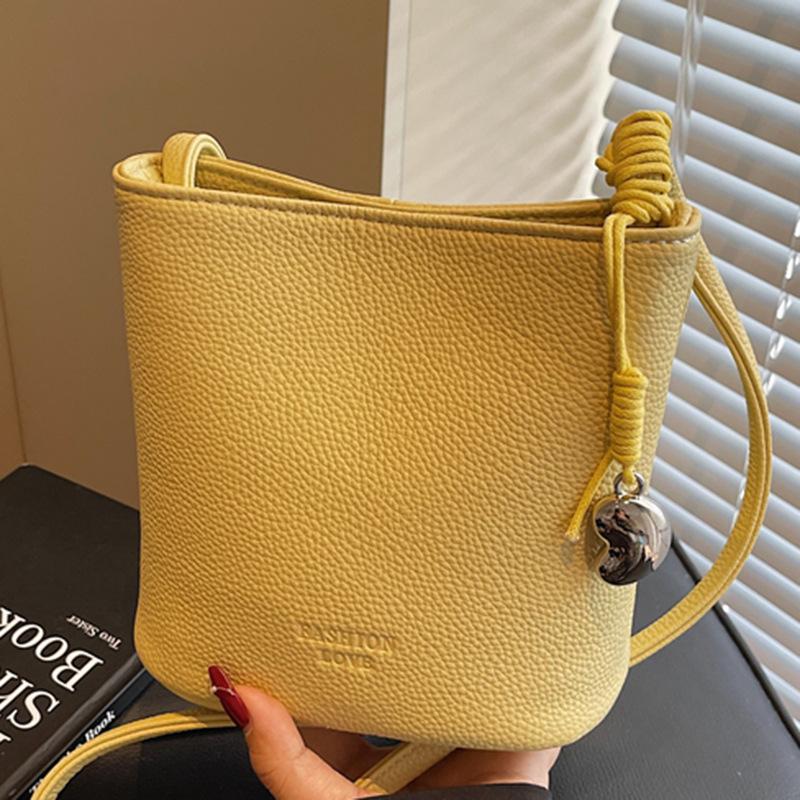 Summer Solid Color Lychee Pattern Gentle Bucket Bag Women 2025 New Simple and Elegant Casual Shoulder Messenger Bag Tide
