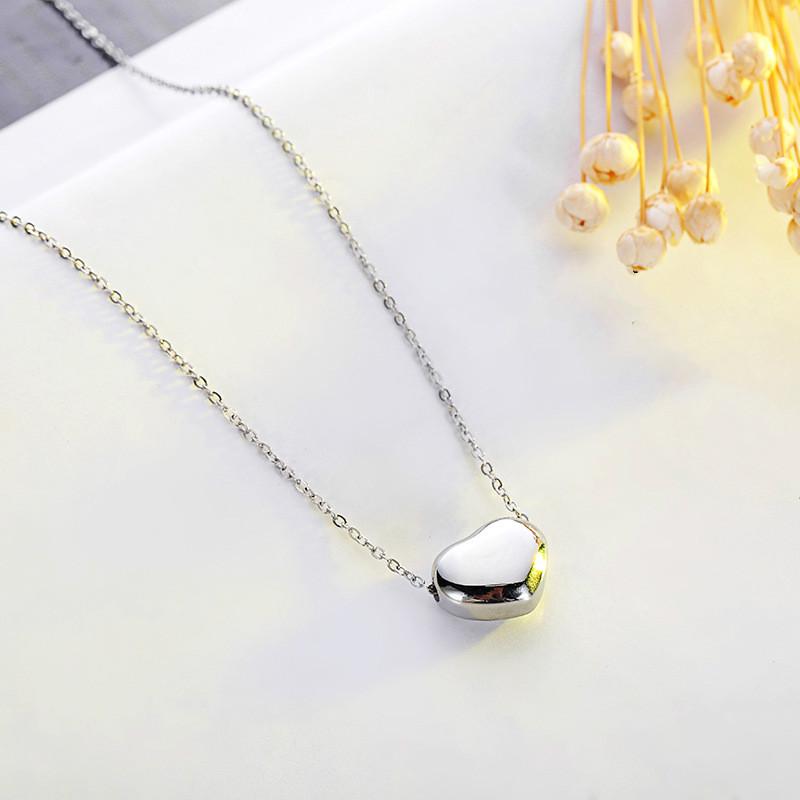 Korean Version of The Glossy Love Titanium Steel Clavicle Chain Pendant Necklace