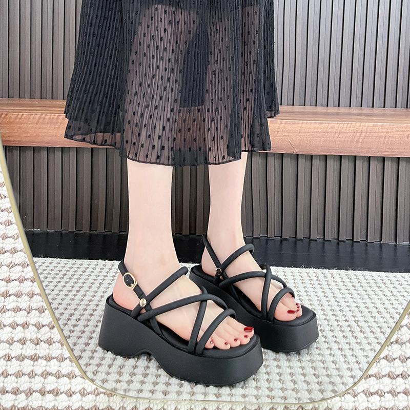 Roman Sandals Women's 2025 New Summer Wear with Skirts, Sandals, Muffins, Thick Soles, Cool Slippers, Soft Soles Are Not Tired