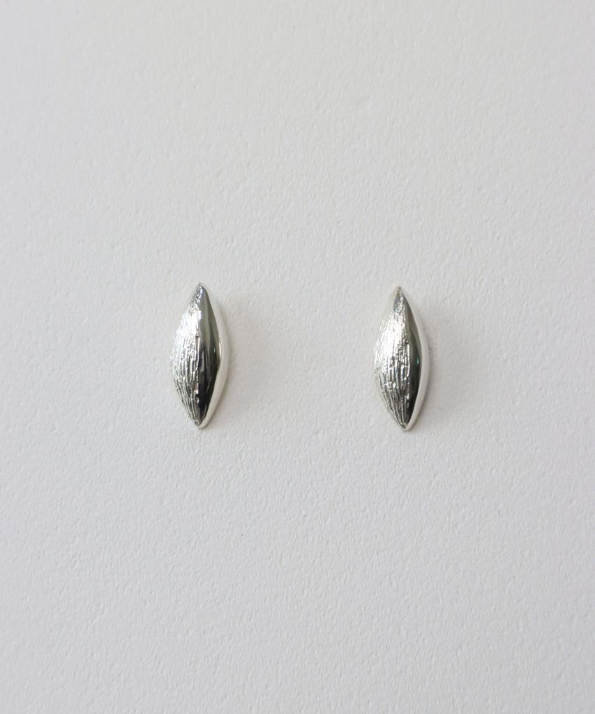 Burin Yooyoung Half Flow Earrings
