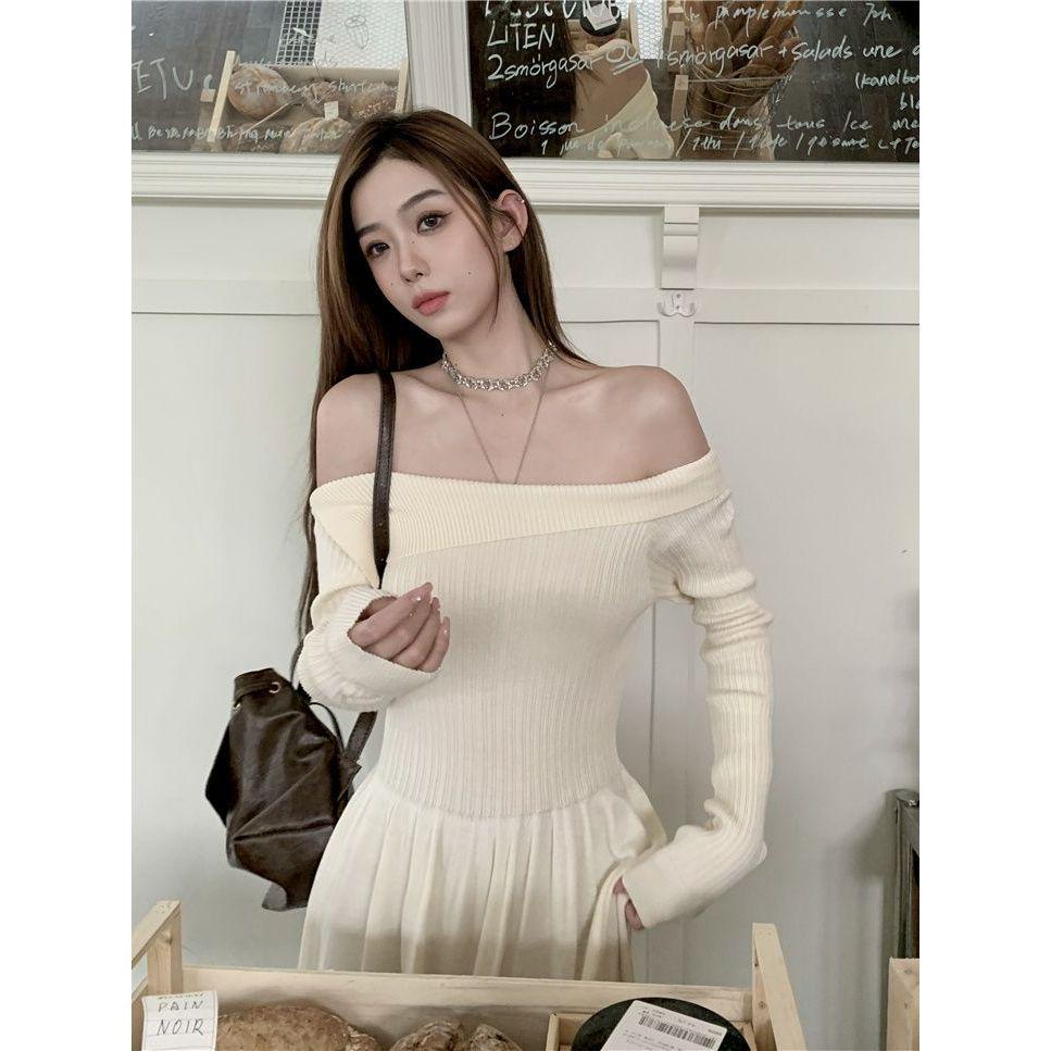 Damen Französisches Ein-Schulter Langarm Strickpulloverkleid, Schlankmachender Herbst/Winter Stil