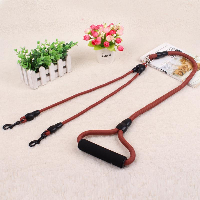 

Double hook one to two pet leash nylon dog rope dog strap, pet supplies dog chain Total length 145cm