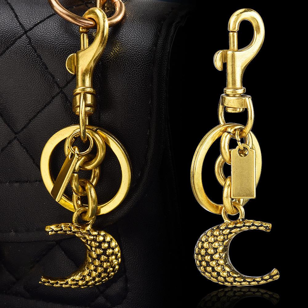 Metal Snake Pattern Keychain With Letters For Fashionable Bag Accessories