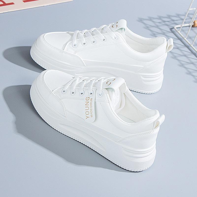 Damenschuhe kleine weiße Schuhe 2 Winter neu vielseitig flachsohlig atmungsaktiv Board-Schuhe Freizeitschuhe Damen-Trend Korea