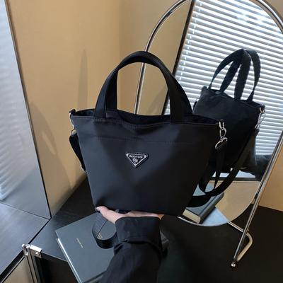 Niche Trend Fashion Versatile Messenger Bag Women's Large-capacity Tote Bag Women's New High-end Handbag