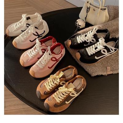 Las mismas zapatillas de entrenamiento Forrest Gump de Wang Yibo, con 5 cm de aumento de altura interior, cordones de empalme de contraste de color casual, cabeza grande nueva, deportivas para mujer