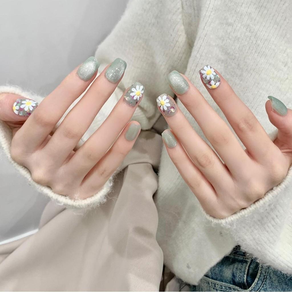 HANDMADE Artificial Nail Green Glass Bead Cat Eye Oil Painting Flower Short style Fake Nail Set With Glue Reusable and Removable Press on nails