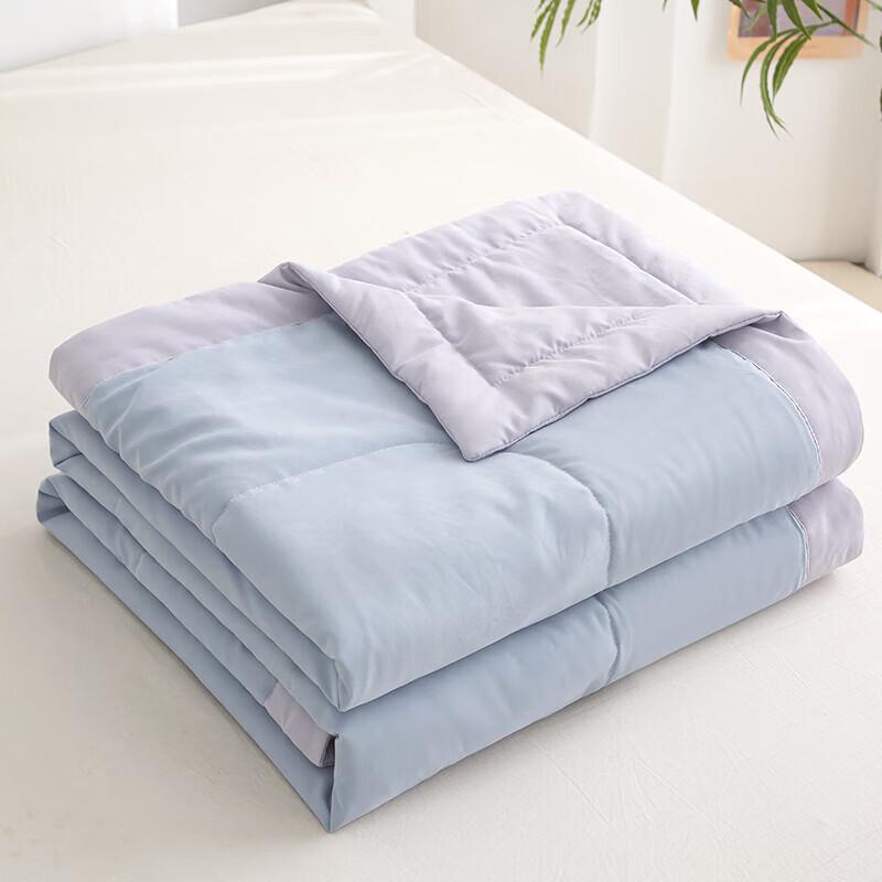 

Mercury Starlight Lightweight Summer Quilt