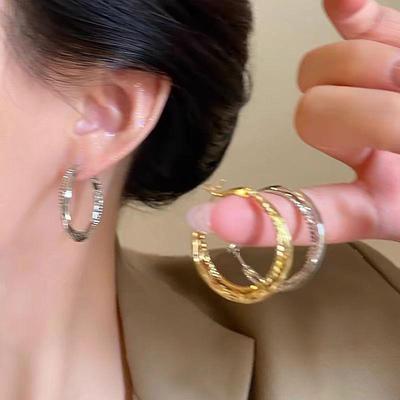 Korejské špičkové klasické velké kruhové náušnice pro ženy: Unikátní, Lehký, Elegantní Design
