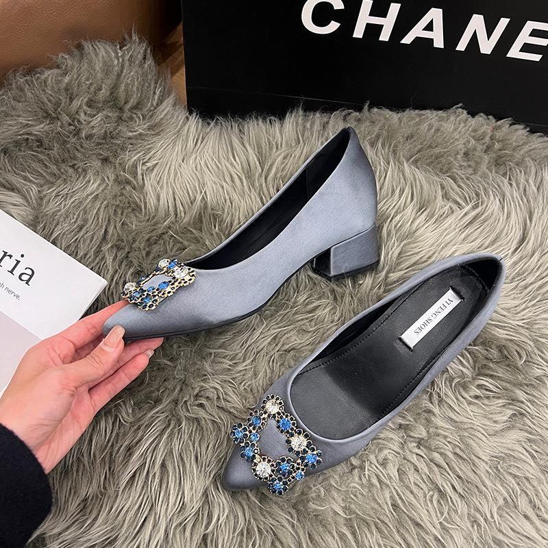 

Height increase 7cm temperament snowflake diamond square buckle pointed head satin French versatile light mouth single shoes wedding shoes temperamen 39