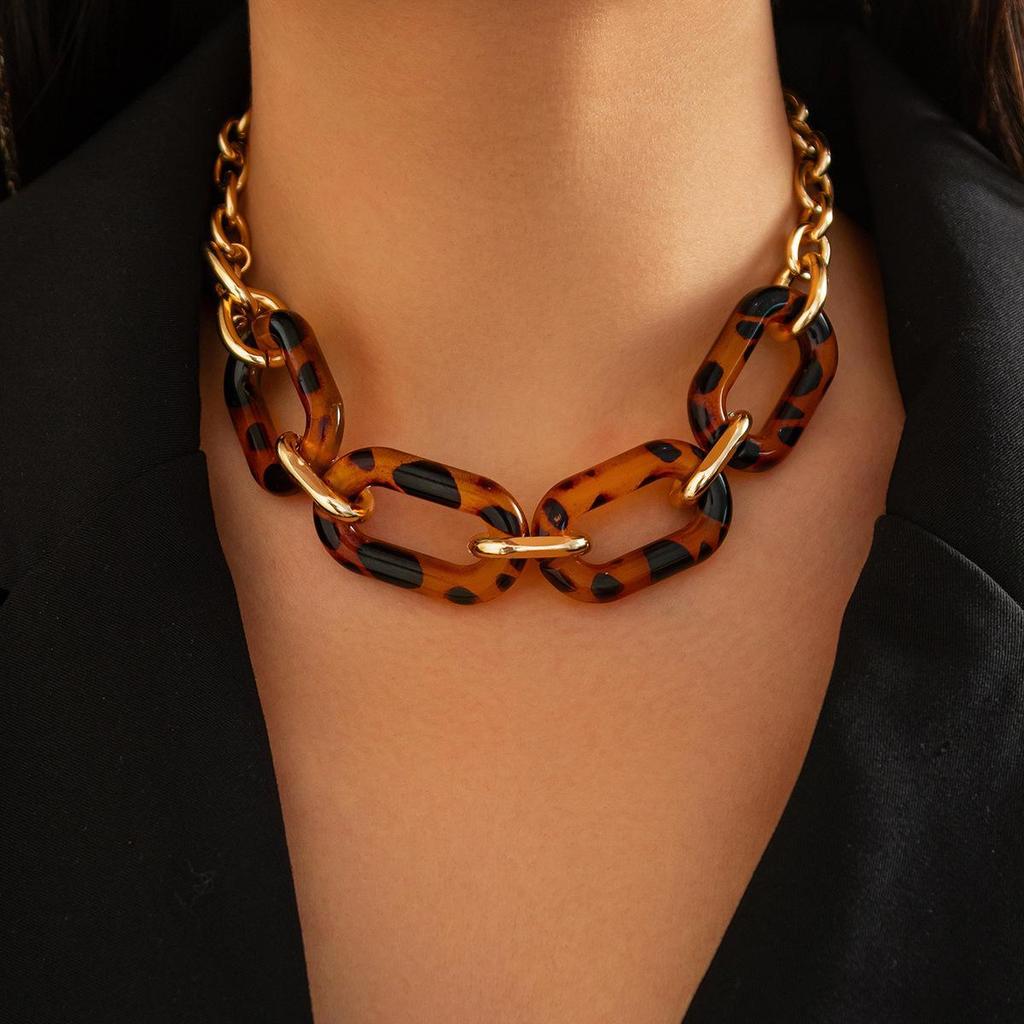 Leopard Buckle Necklace Set: Geometric Acrylic Clavicle Chain