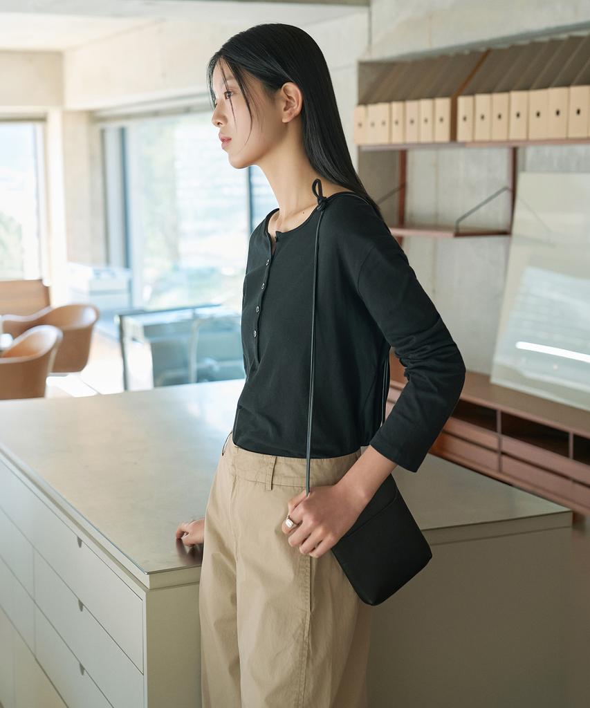 Siyajyu Sitp5283 See-Through Henley Neck T-Shirt_Black