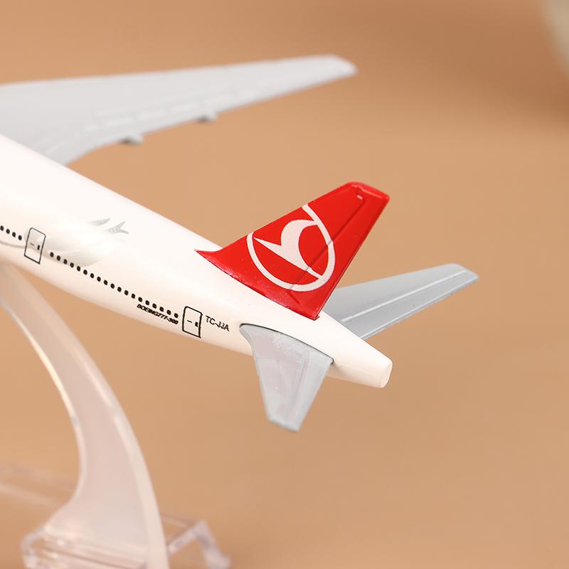 16 cm Turkish Airlines Boeing 777 Legierungs-Flugzeugmodell Maßstab 1:400 Metall Flugzeug Replika Diecast Flugzeug Luftfahrt Sammlerstücke