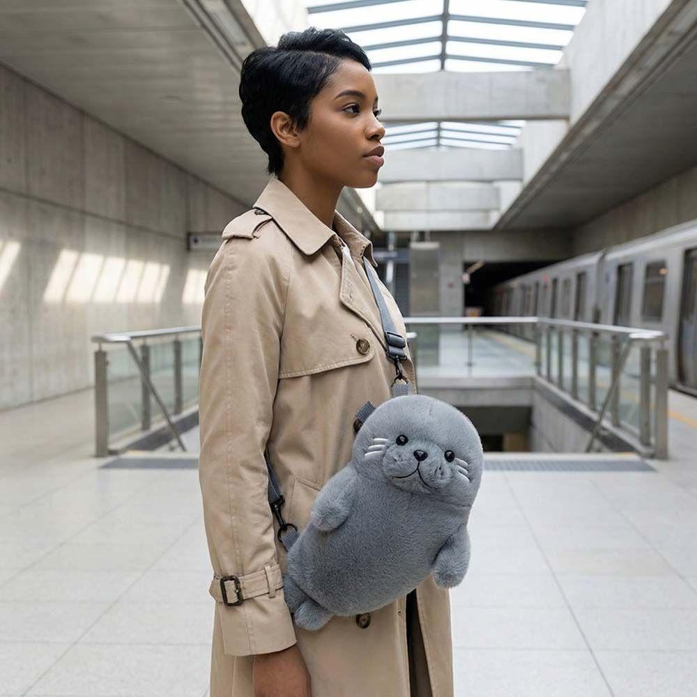 Adorable Seal Shoulder Pouch Soft Plush Crossbody Bag Creative Cartoon Seal Handbag  Students