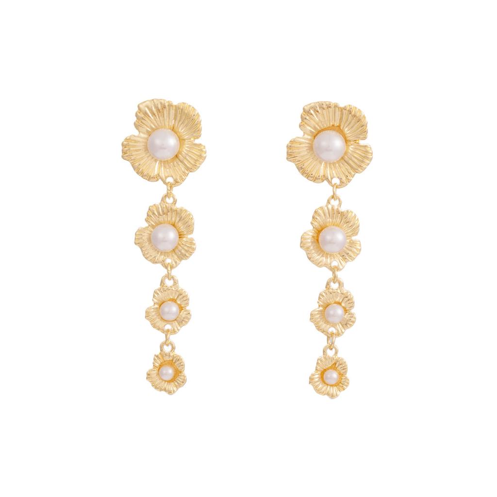Metal Stud Earrings Retro Pearl Inlaid Pleated Flower Fringed Earrings Light Luxury Premium Earrings