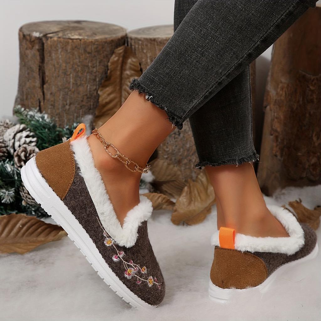 Winter Cute and Fashionable New Women'S Velvet Women Shoes Comfortable, Soft, Warm, and Fashionable Women Single Shoes