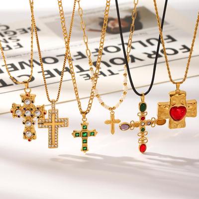 Collana a Croce in Acciaio Inossidabile Francese con Zircone e Pendente di Perla - Best Seller