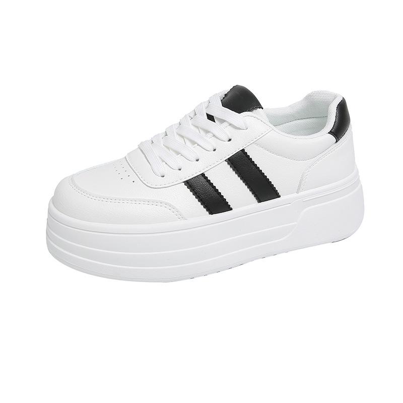 2025 little white shoes women's spring new Korean version ins female students leisure sports versatile board shoes street shot BK6905