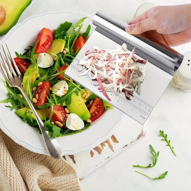 Durable Stainless Steel Dough Pastry Scraper Pizza Cutter Chopper with Measuring Scale for Bread Pastry Pizza Preparation
