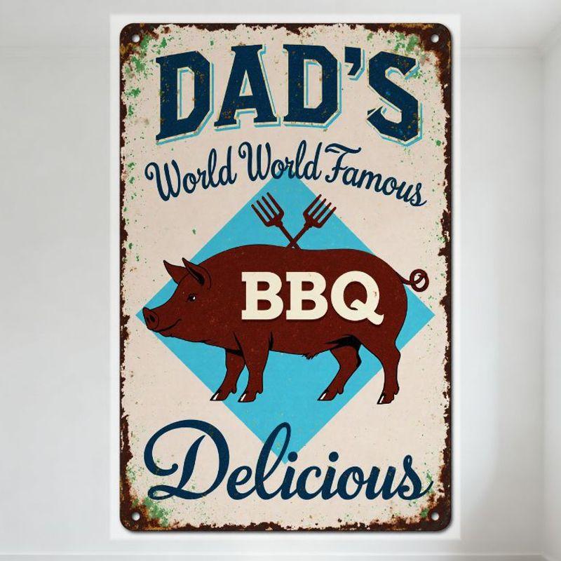 

Vintage Dad s World Famous BBQ Metal Tin Sign Rusty Edge Pig & Forks Design Off-White Background Home Decor for Man Cave Bar Res 20x30cm（7.8x11.8inch）