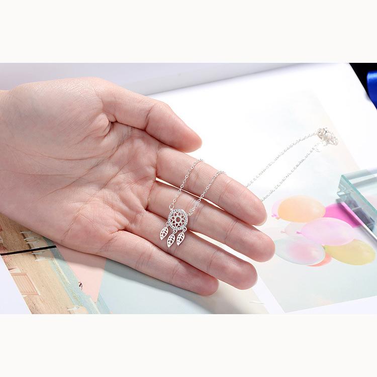 Literary Dreamcatcher Necklace Feather Pendant Collarbone Chain Female Simple Necklace Jewelry Necklace Valentine's Day Gifts Romantic Accessories