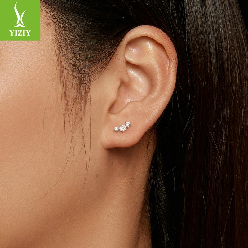 Exquisite And Small Star Moissanite Stud Earrings, Minimalist Premium Style S925 Sterling Silver Threaded Earrings.