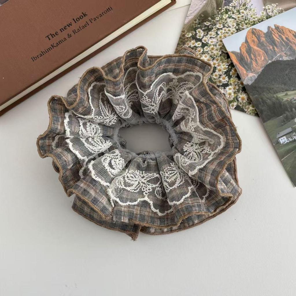 Eleganter karierter Haargummi mit Spitze für Damen - Perfekt für tiefe Pferdeschwänze im Herbst und Winter