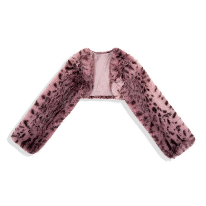 Set alla moda con giacca in pelliccia e pantaloni lunghi a stampa leopardo per performance di danza jazz per bambine