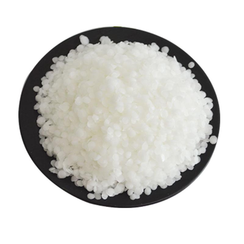 Soy Wax Candle Kit: DIY Materials for Handmade, Smokeless, Festive Scented Candles with White Beeswax.