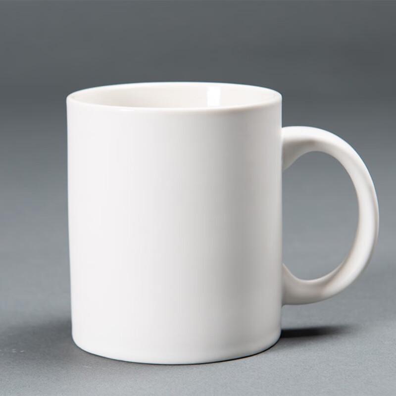 Simple Ceramic Mug with Lid and Spoon