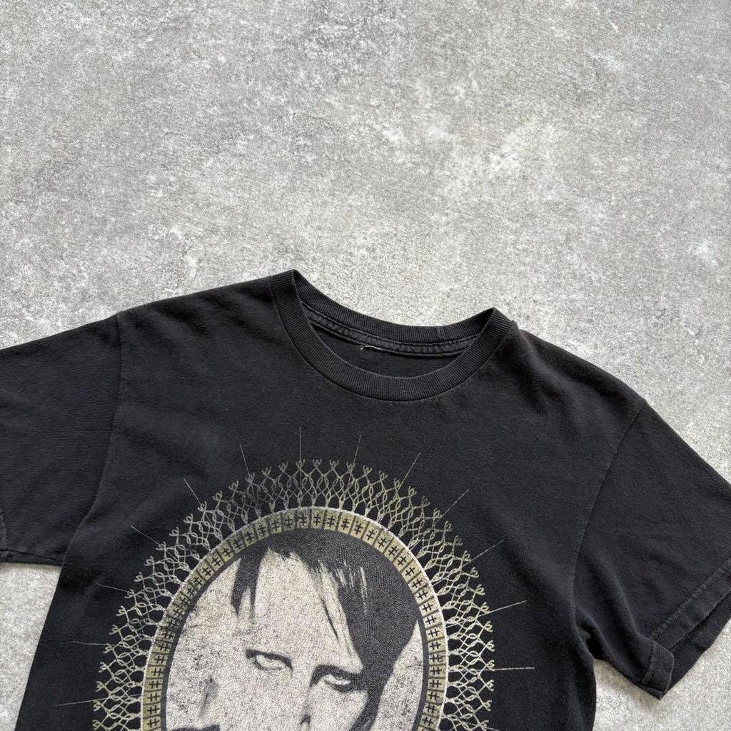 [OCCASION] t-shirt y2k papillon chimique psychédélique croix de jésus paillettes rare