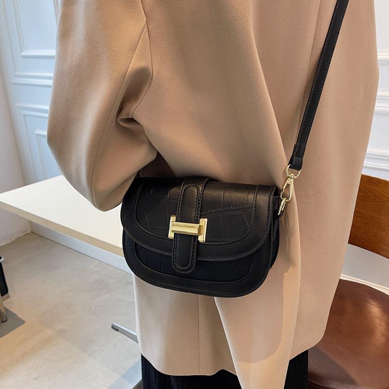 Internet Celebrity Fashion Bag 2025 New Trendy High Sense Stone Pattern Shoulder Chain Women's Bag Crossbody Versatile Saddle Bag