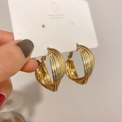 Fashion Metal Twisted Hoop Earrings for Women Vintage Gold Color C-Shaped Circle Geometric Earrings Jewelry