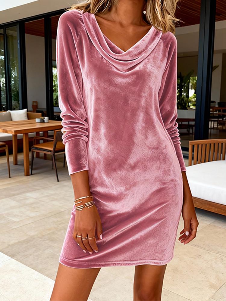 2026 High-End Women's Velvet Dresses: Swing Collar, Long Sleeve, Sexy Autumn/Winter Coats