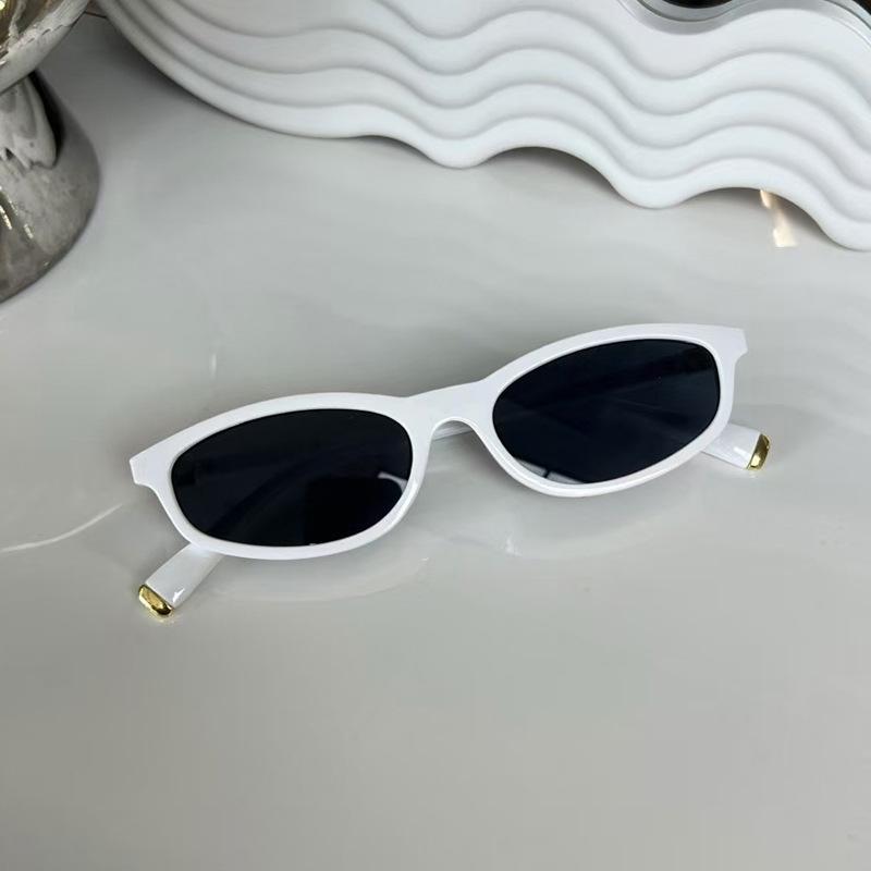 New high-end narrow square-frame sunglasses for women popular small sun glasses UV protection Eyewear driving treet photography