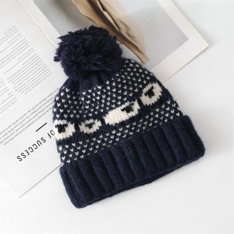 Fair Island Red Hat Women's Autumn and Winter Cute Wool Hat Showing a Small Face Warm Knitted Hat Ear Protector Cold Hat