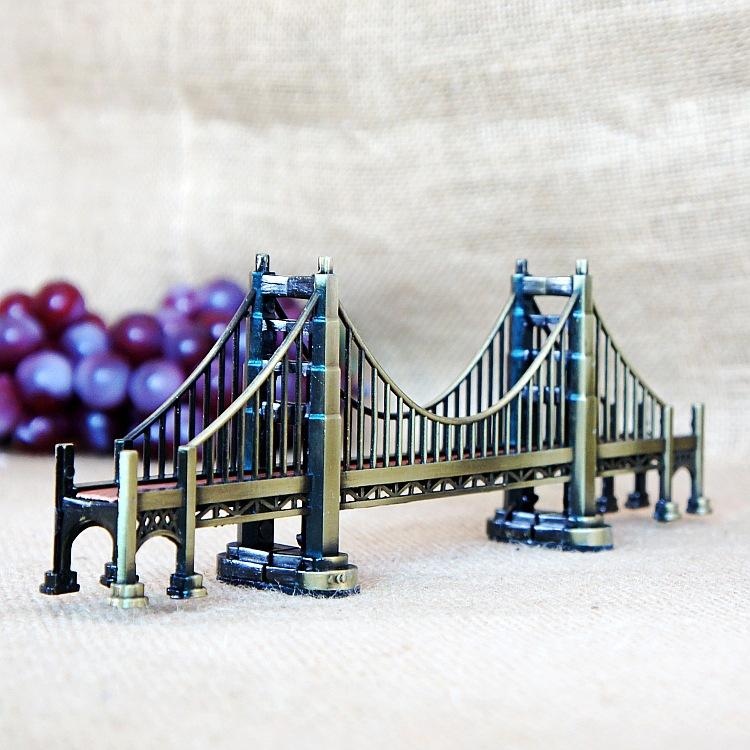 Golden Gate Bridge Model Building Souvenir USA San Francisco Famous Architecture Model for Friends Gift Home Decor