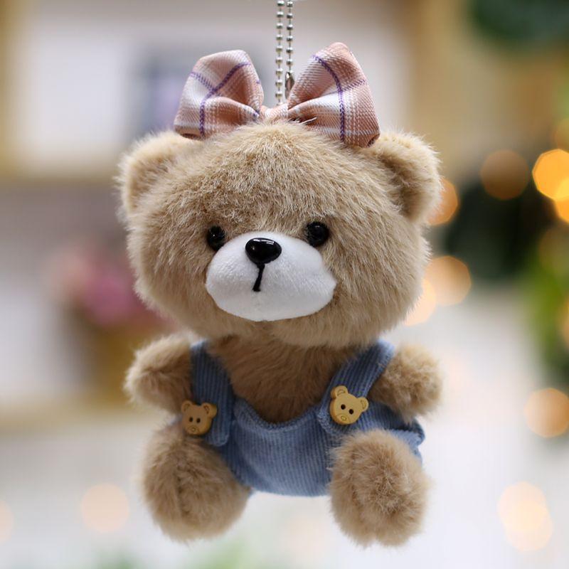 Neuer Niedlicher Plüsch Overall Bär Plüschtier Puppe Kreativer Auto Schlüsselanhänger Schüler Schultasche Hängedekoration