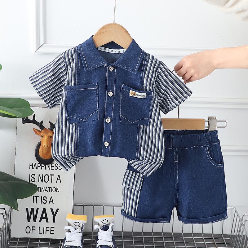 Boys' Vertical Stripe Bear Pocket Short Sleeve Set - Casual Two-Piece Summer Outfit