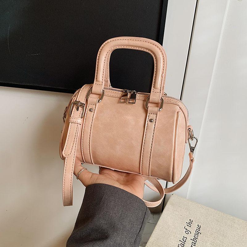 Spring and Summer Super Hot Small Bag Women 2025 New Fashion Versatile Messenger Bag Popular Portable Boston Bag