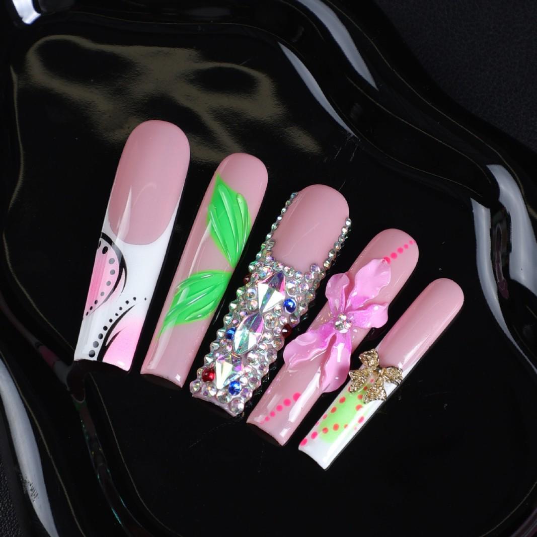 

Handmade Super Long Rhinestone Bow Nail Art with Water Pipe Carving Extra Small