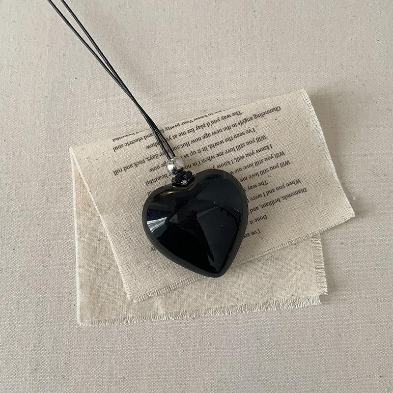 

Niche Personality Flocking Love Подвеска Ожерелье Женское Легкое Роскошное Ретро Элегантное Модное Простое Универсальное Ожерелье Цепь Свитера