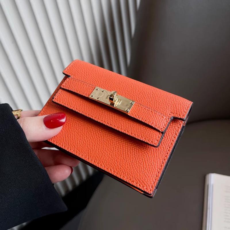 Portacarte da donna 2025 in pelle premium - Grande capacità, portafoglio multislot per carte e patente di guida